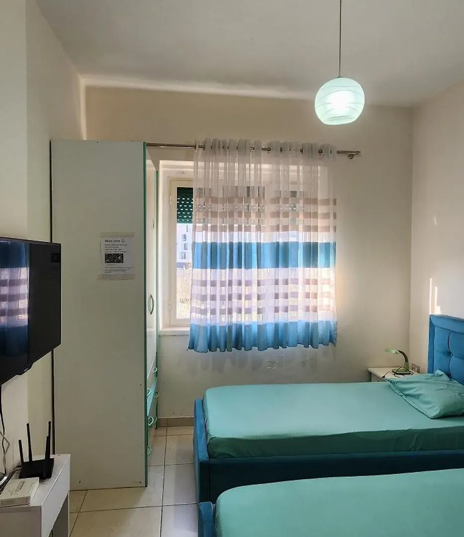 Malsi'S, Private Room With Shared Bathroom And Kitchen Tirana 0*,  Albanië